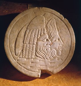 Oscillum que representa máscaras teatrales de Roman
